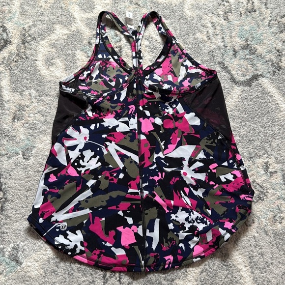 Lululemon Fast Lane SingletTank - Picture 8 of 10